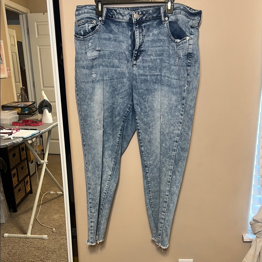 18W Cato High-Waist Acid Wash Women’s Jeans - Light Blue